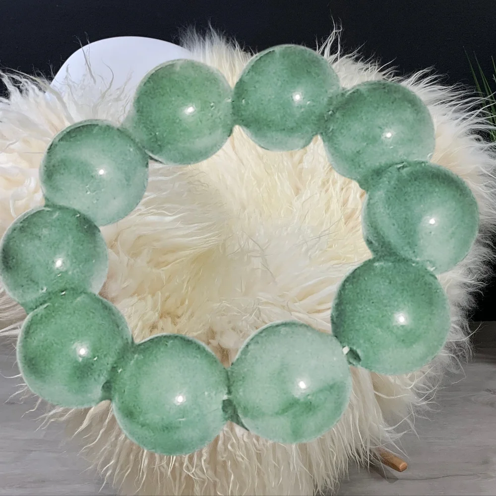 $2 When You Buy 10 Items Marked 🎄10/$20.   Green Color Beads Slip-on Bracelet